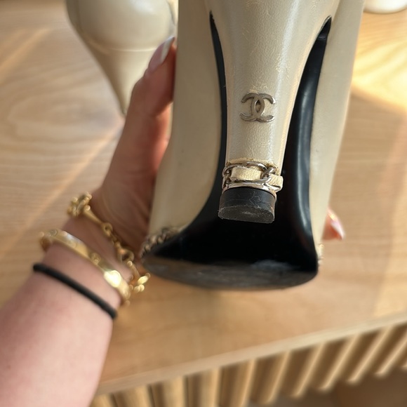 Vintage Chanel heel with chain and black peak toe - Picture 3 of 8